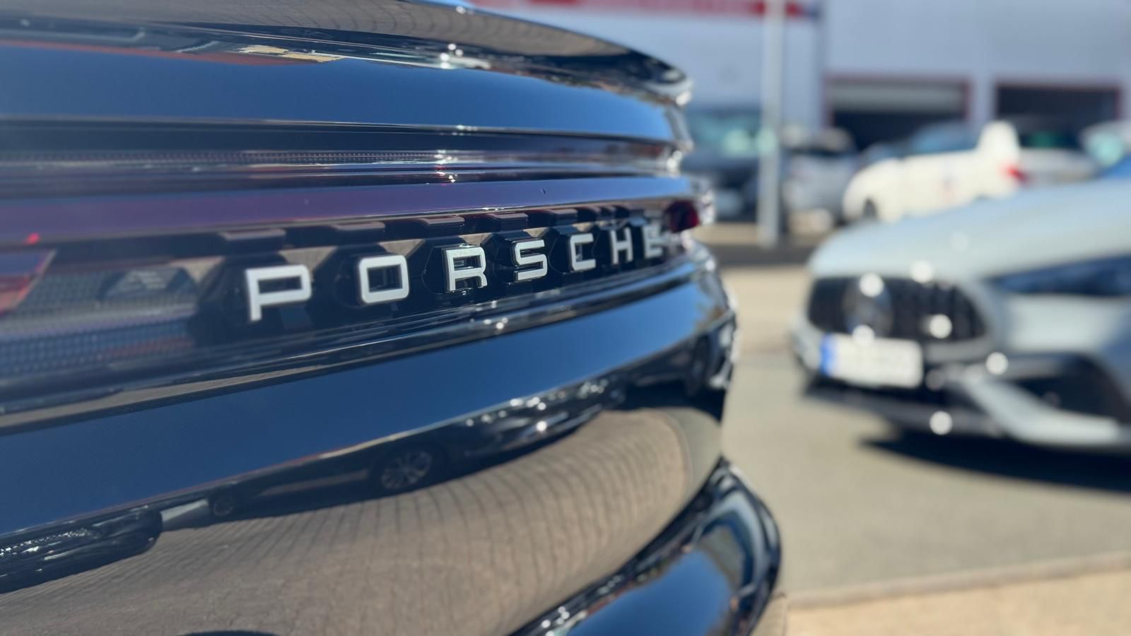 Porsche Cayenne Hybrid Coupe thumbnail 2