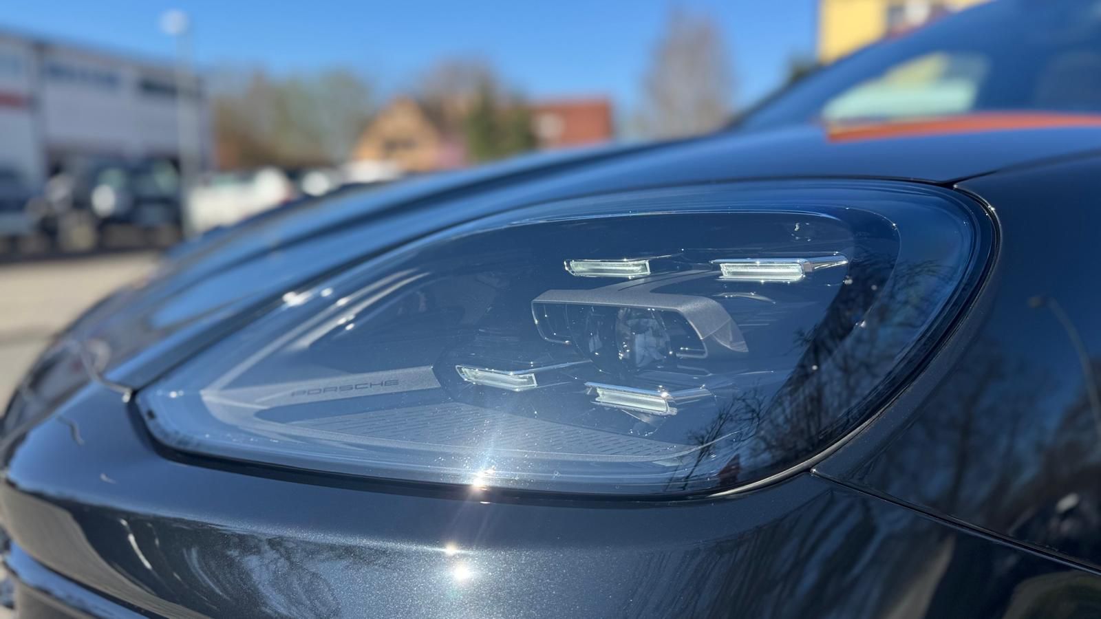 Porsche Cayenne Hybrid Coupe thumbnail 5