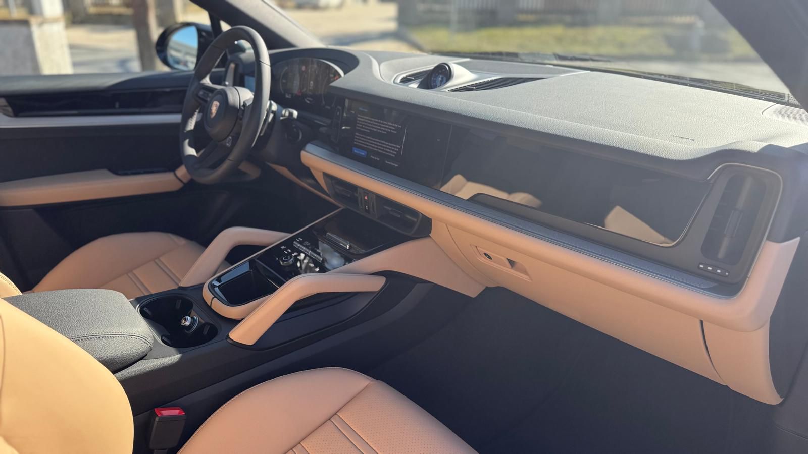 Porsche Cayenne Hybrid Coupe thumbnail 9