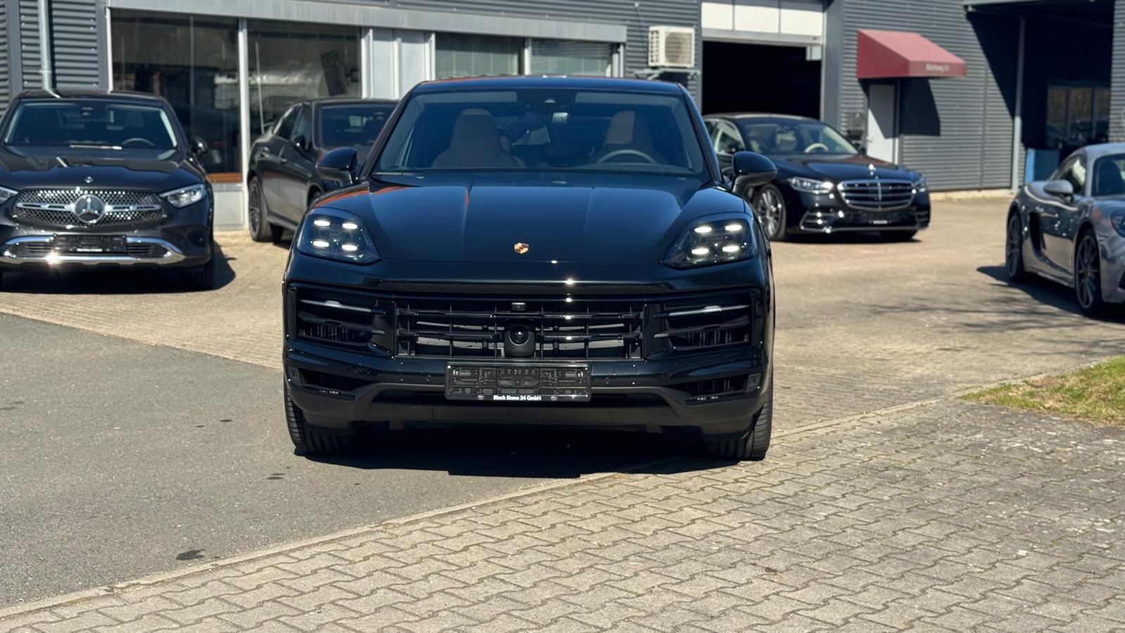 Porsche Cayenne Hybrid Coupe thumbnail 13