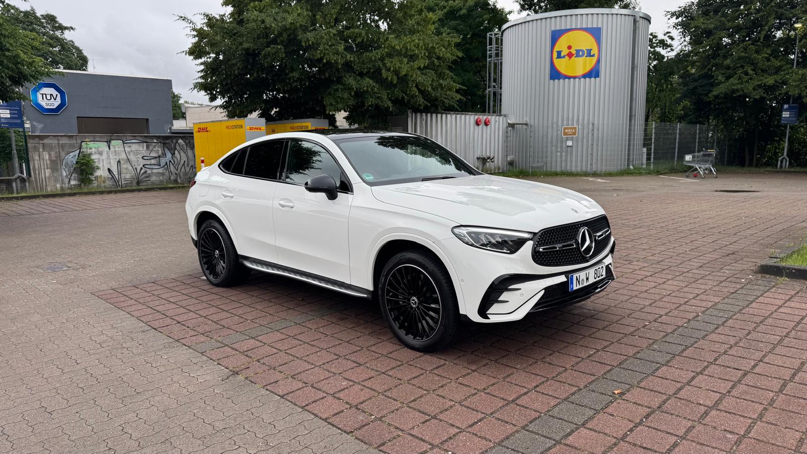 Mercedes Benz GLC 300e 4MATIC Coupe thumbnail 7