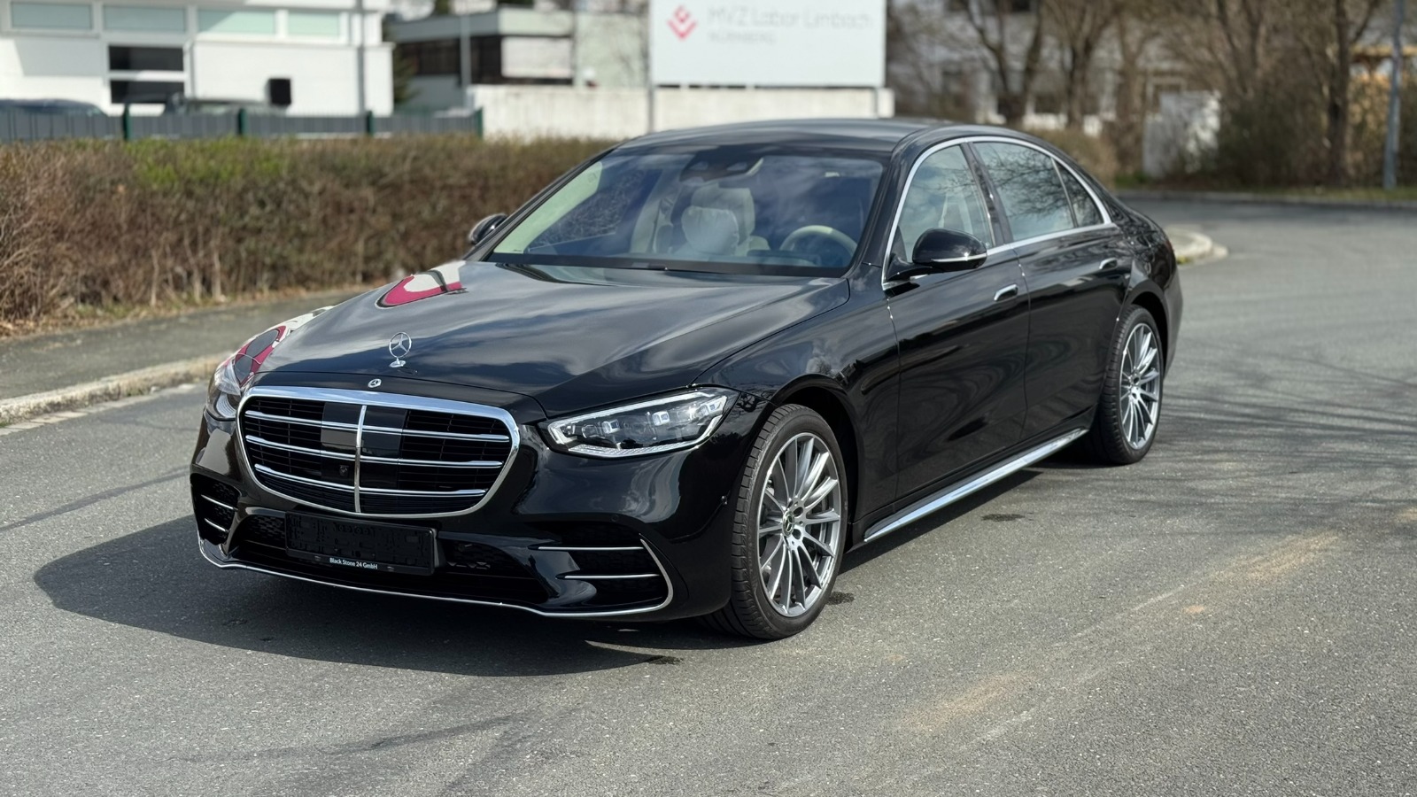 Mercedes 580e thumbnail 1