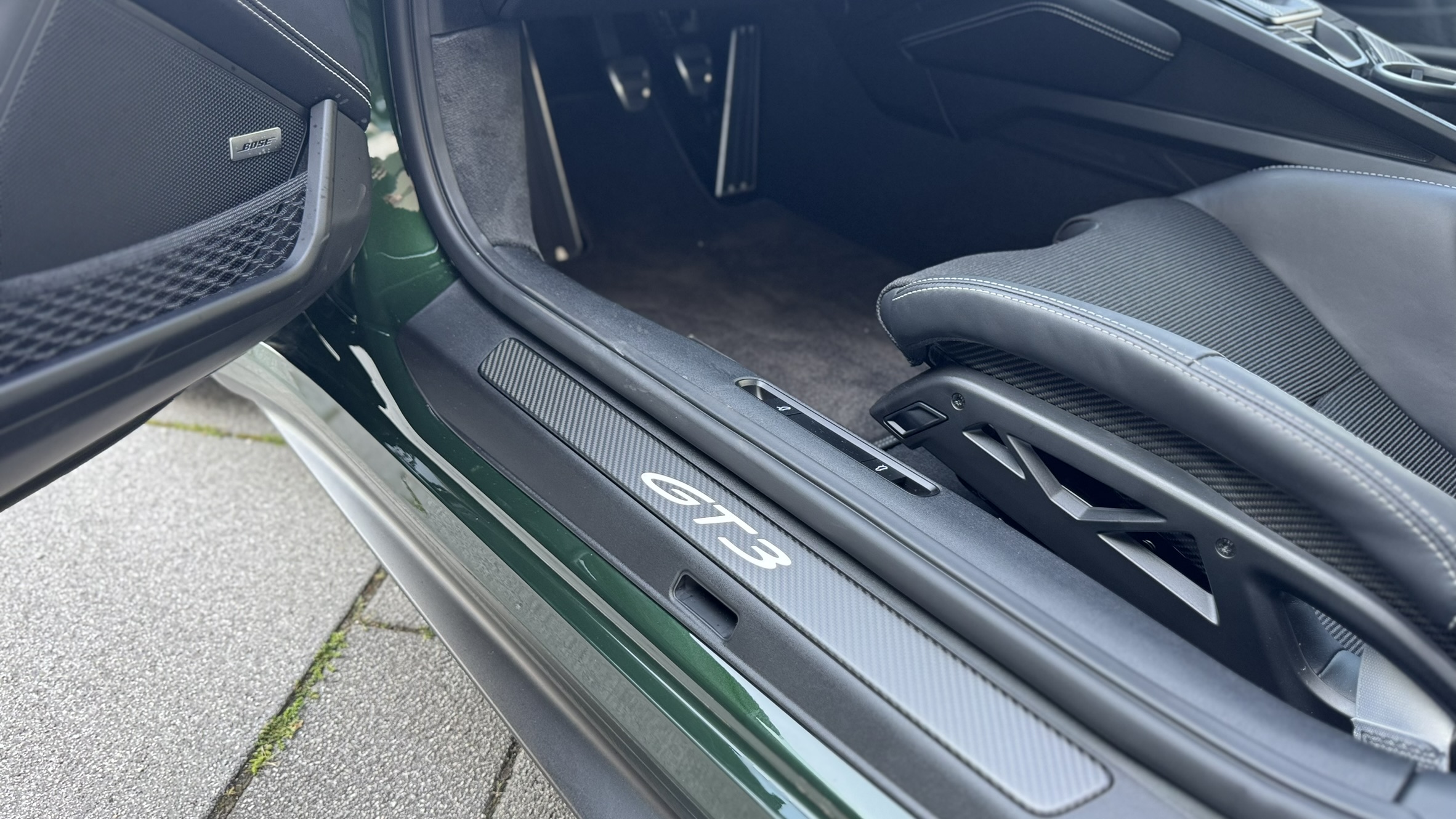 Porsche 911 GT3 Touring thumbnail 11