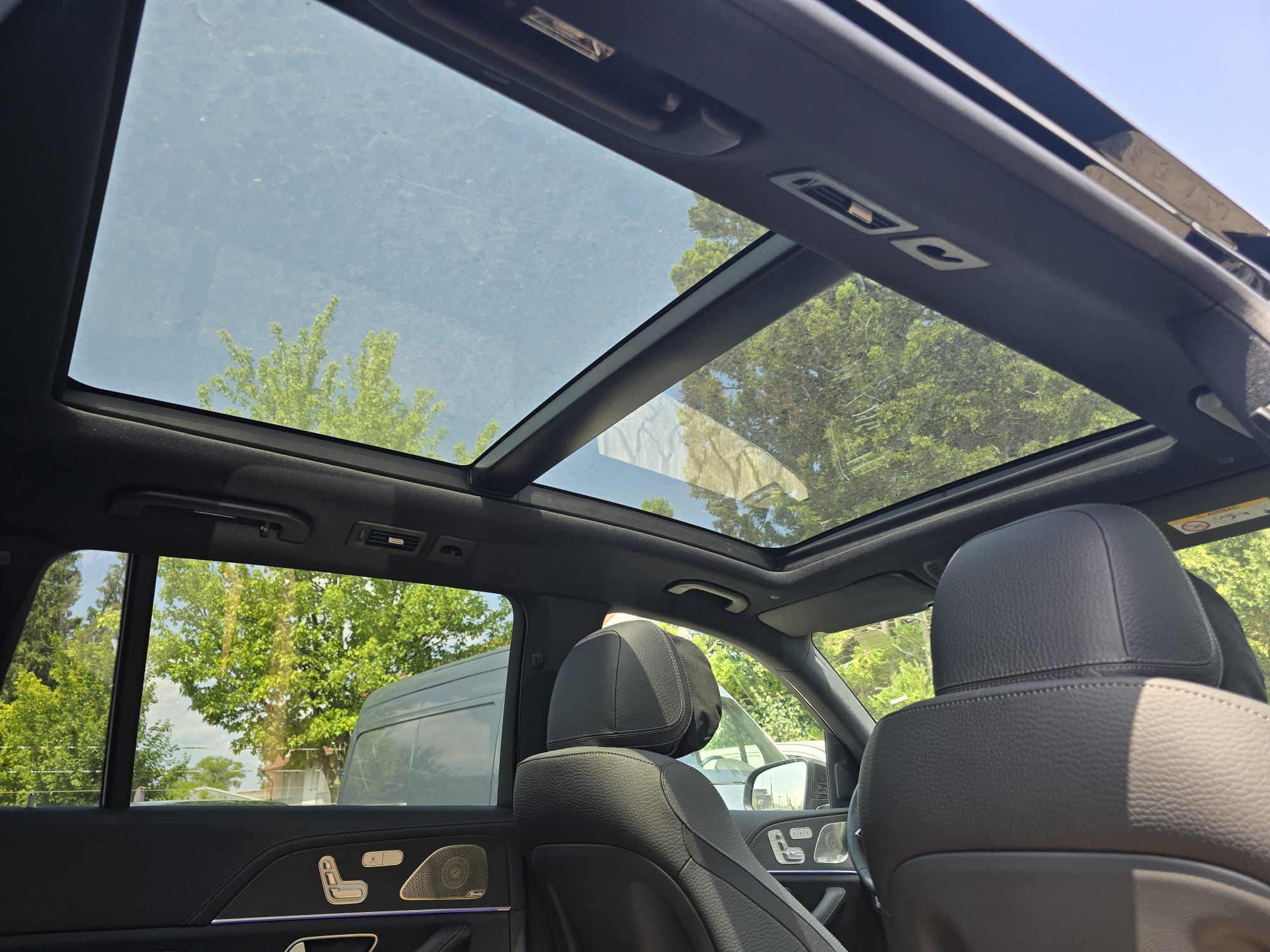 Mercedes Benz GLS 450d thumbnail 4